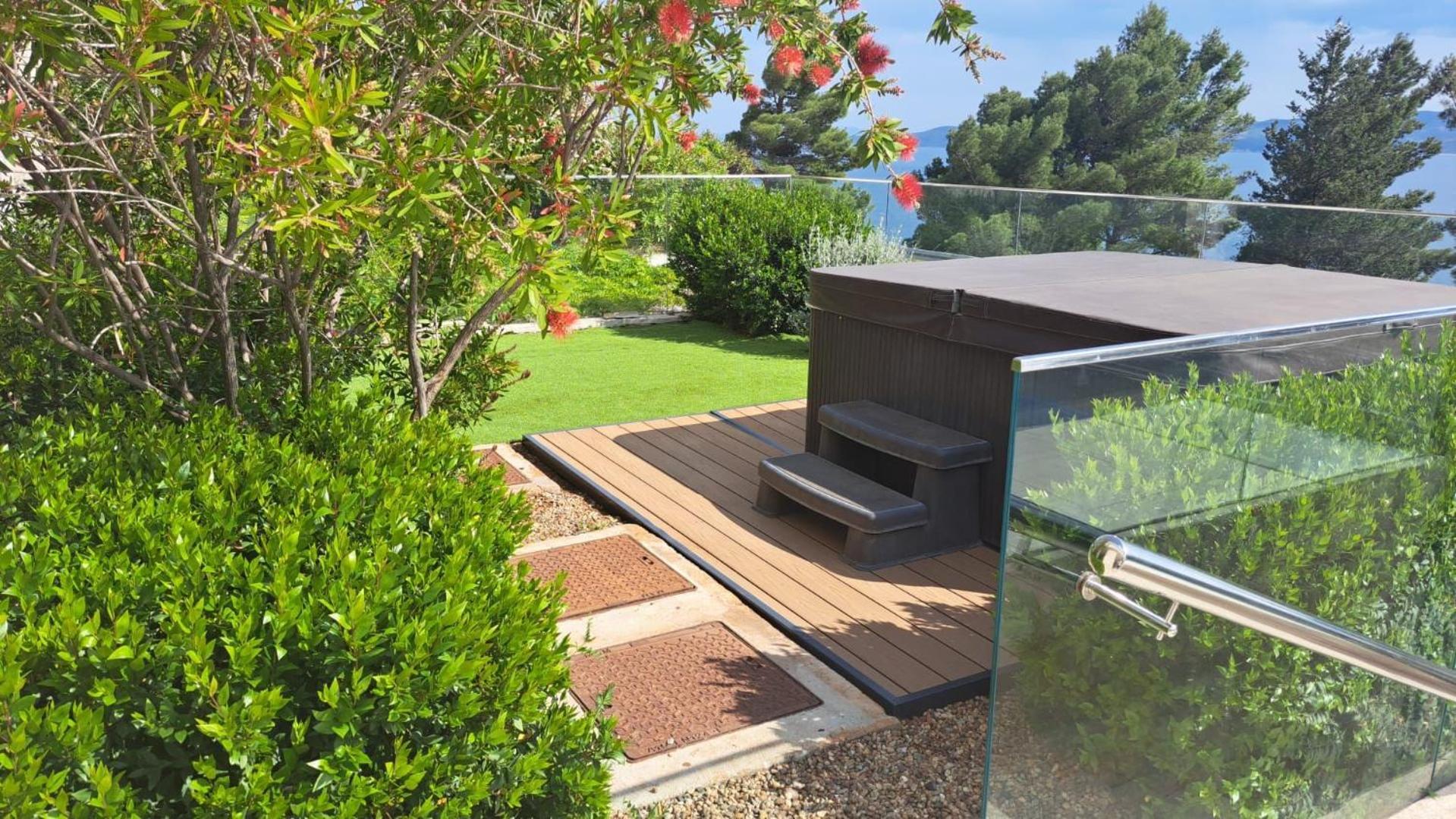 Jolara With Heated Pool